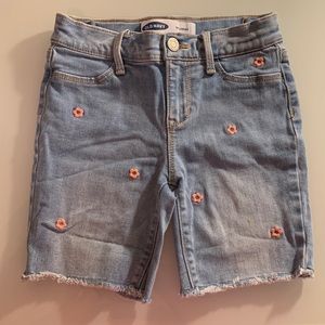 Old navy jean shorts with flowers